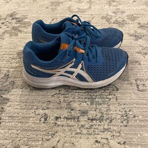 ASICS Contend 7 Grade School Sz 5